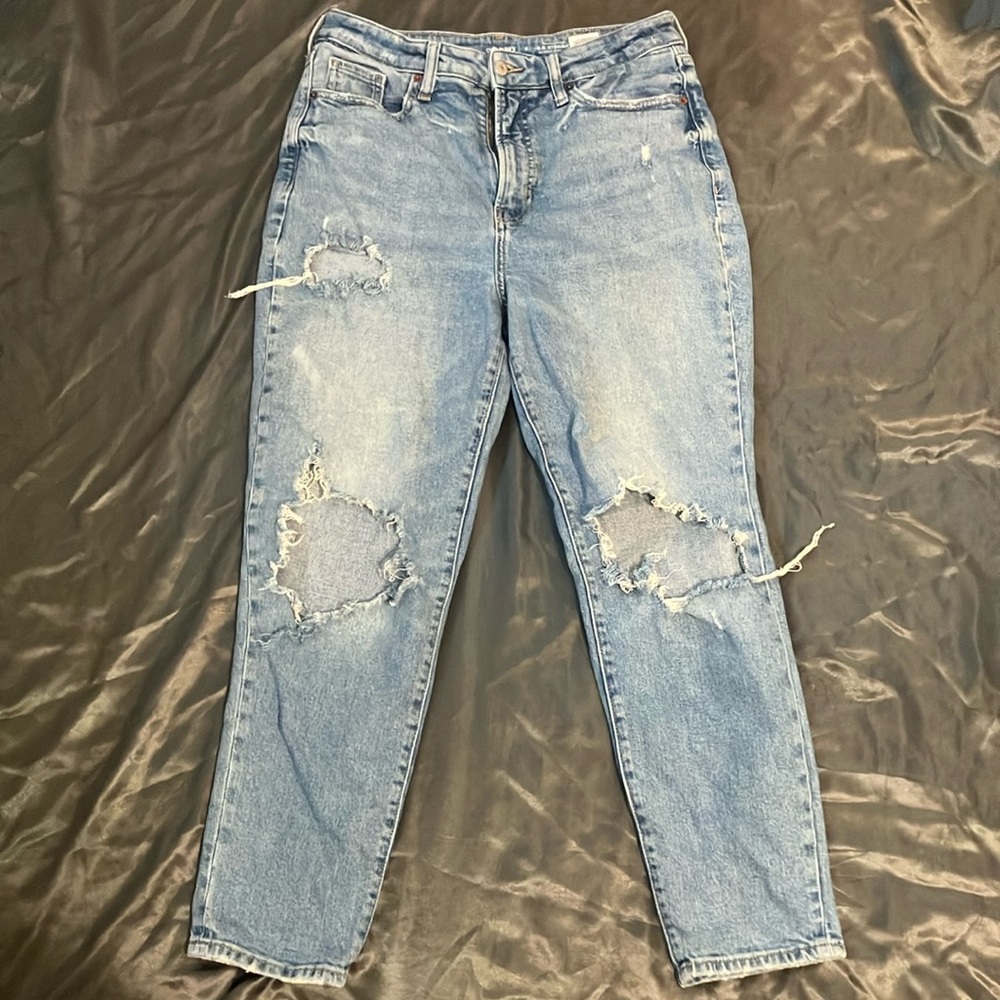High waisted jeans